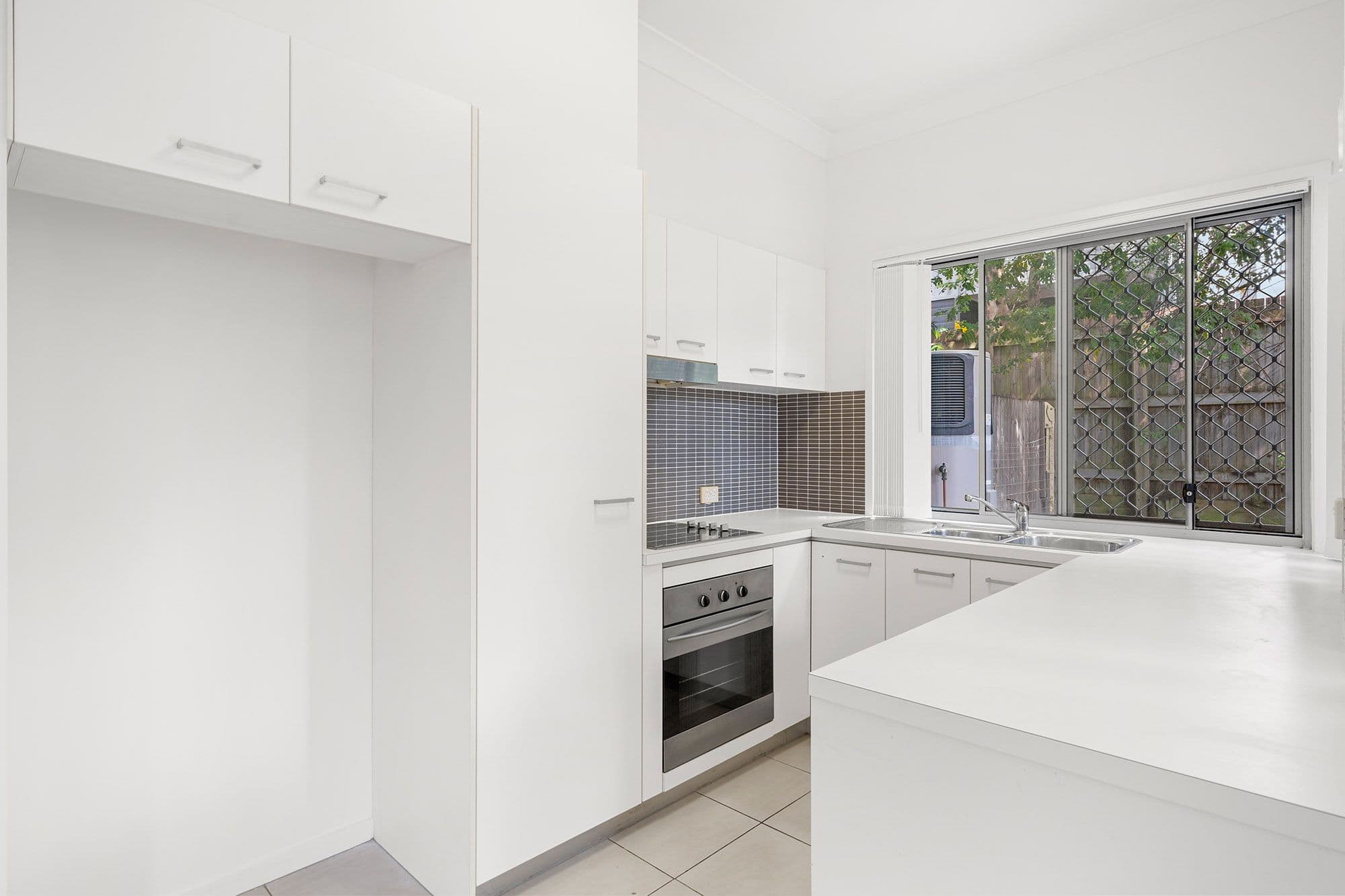 2 Cascade Drive, Underwood QLD 4119, Underwood - Thumbnail 4