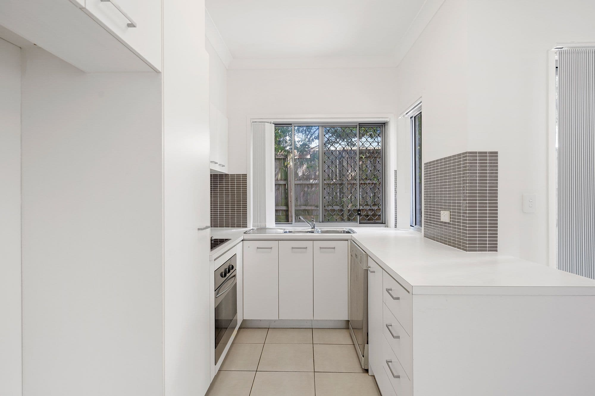 2 Cascade Drive, Underwood QLD 4119, Underwood - Thumbnail 5