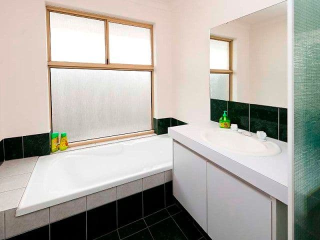 4 Triefus Lane, CANNING VALE WA 6155, Canning Vale - Thumbnail 7