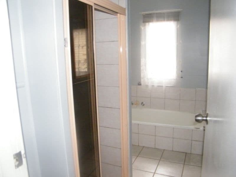 10  Wambo Street, CHINCHILLA QLD 4413, Chinchilla - Thumbnail 7