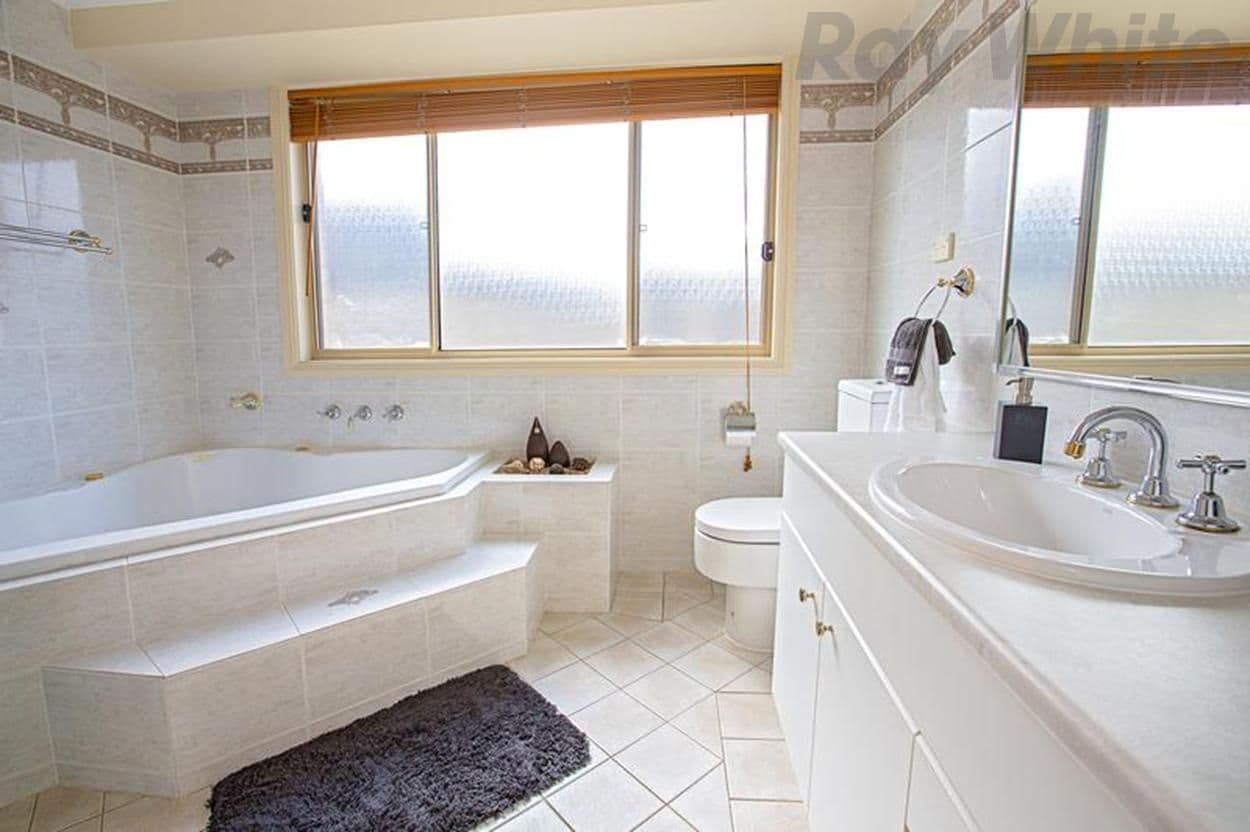 10 Moruya Close, Prestons NSW 2170, Prestons - Thumbnail 4