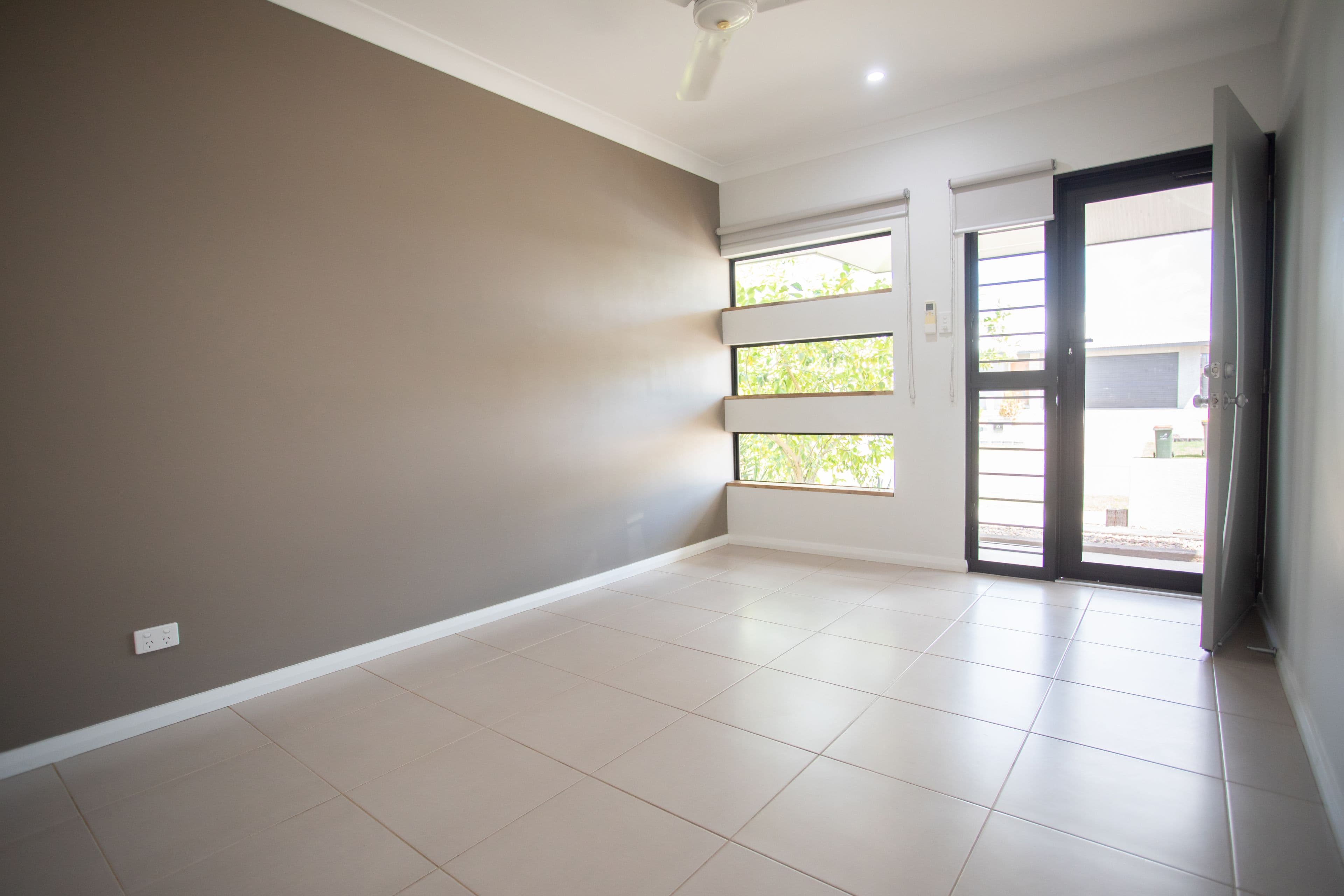 28 Myrtlewood Crescent, Zuccoli NT 0832, Zuccoli - Thumbnail 2