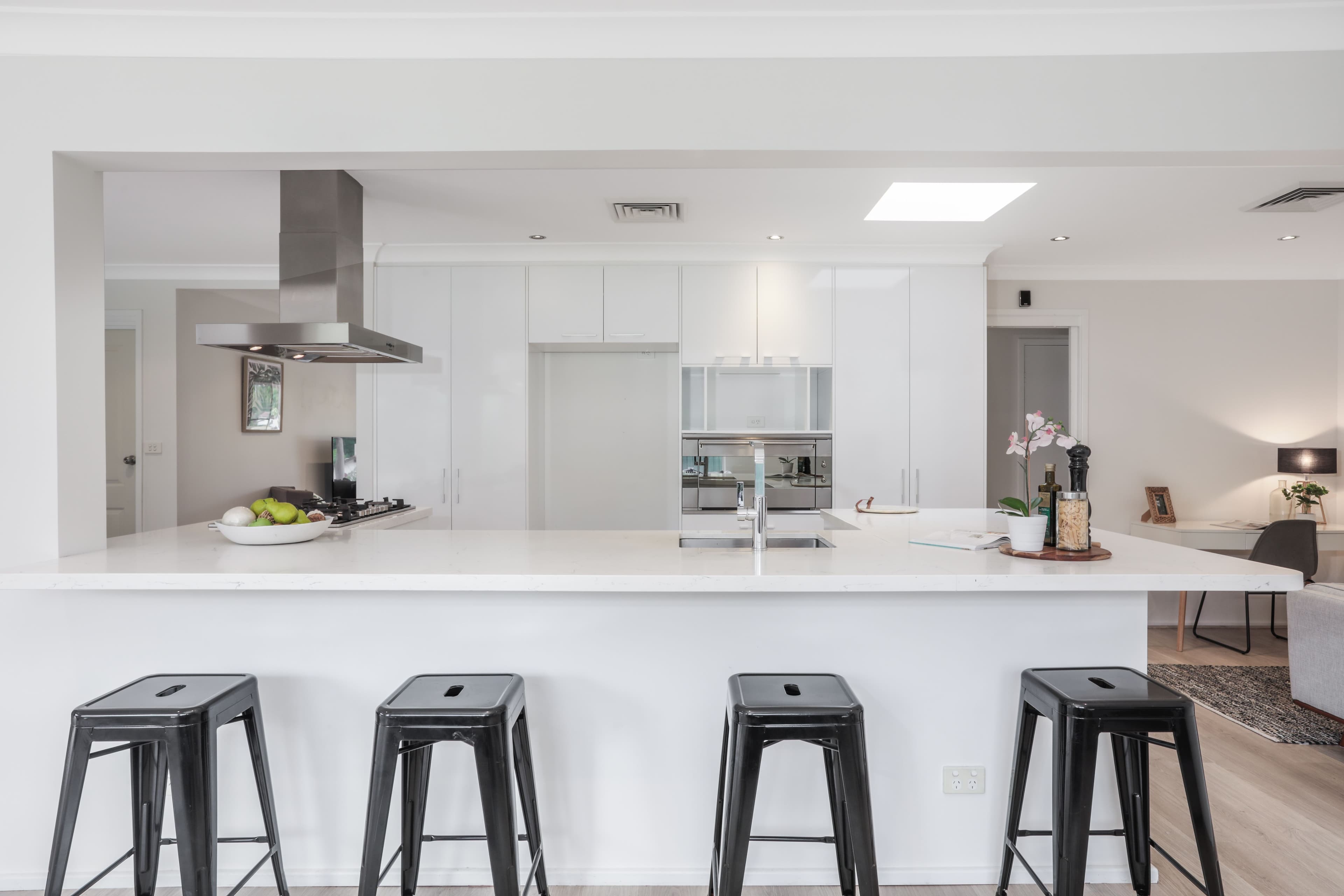 33 Glanmire Road, Baulkham Hills - Image 1