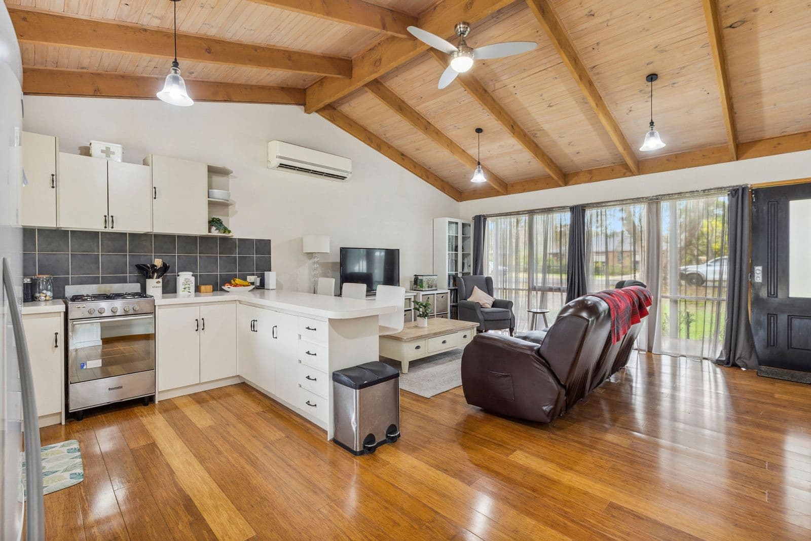 18 Anderson Street, Avenel VIC 3664, Avenel - Thumbnail 5