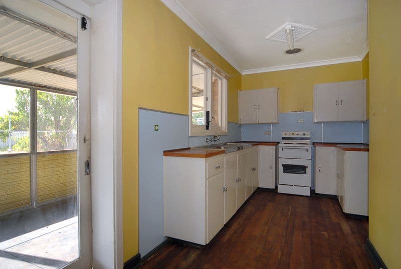 6 Antigonus Street, COOLBELLUP WA 6163, Coolbellup - Thumbnail 3