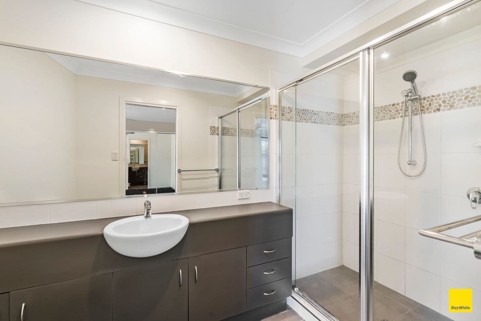 4 Serene Place, Birkdale QLD 4159, Birkdale - Thumbnail 5