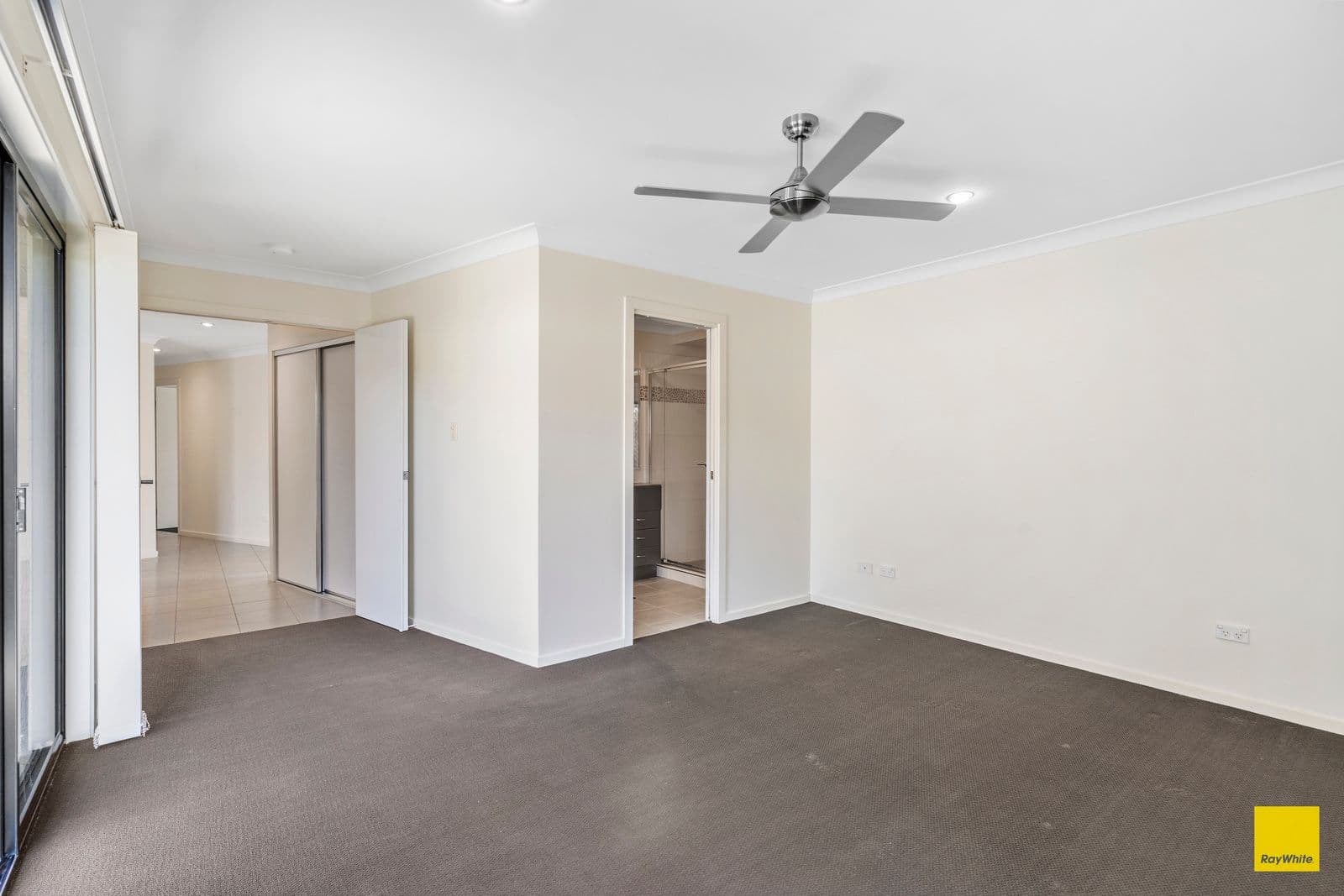 4 Serene Place, Birkdale QLD 4159, Birkdale - Thumbnail 7
