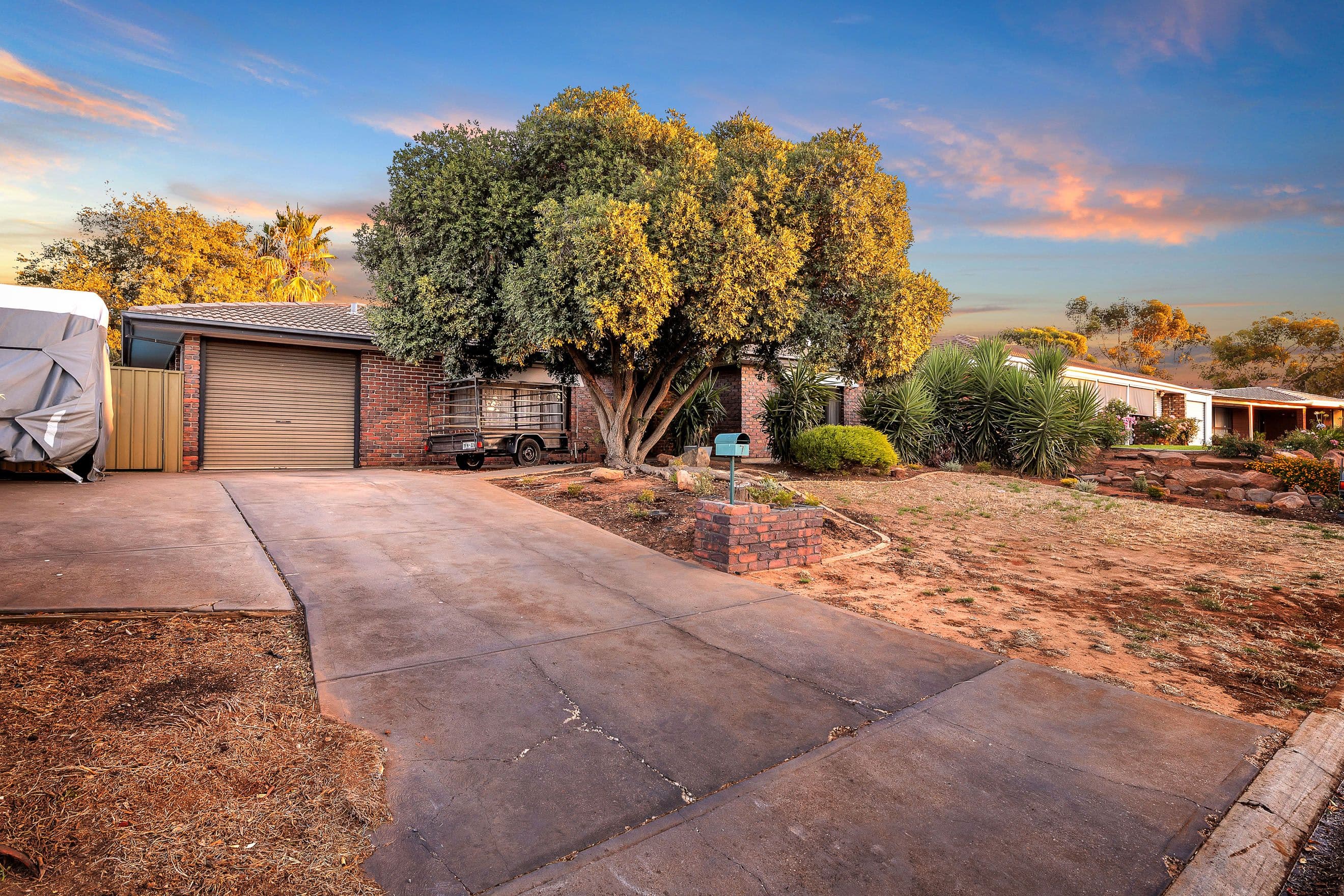 7 Karinga Avenue, Craigmore SA 5114, Craigmore - Thumbnail 2