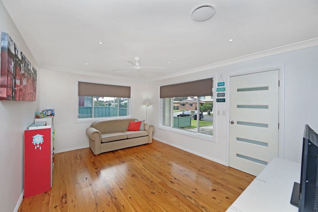 29 Kathleen White Crescent, Killarney Vale - Thumbnail 7