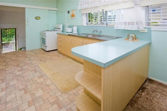 25 Iveagh Avenue, HOLLAND PARK WEST QLD 4121, Holland Park West - Thumbnail 5