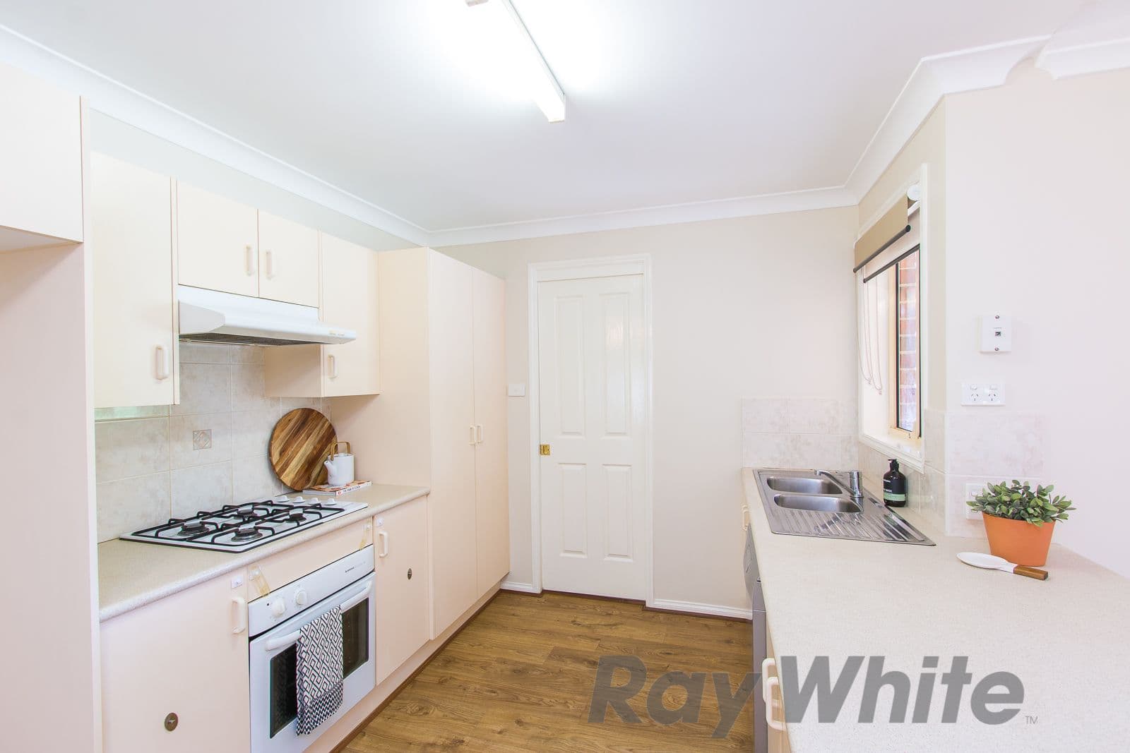 1 Roberts Circuit, Lambton - Thumbnail 7