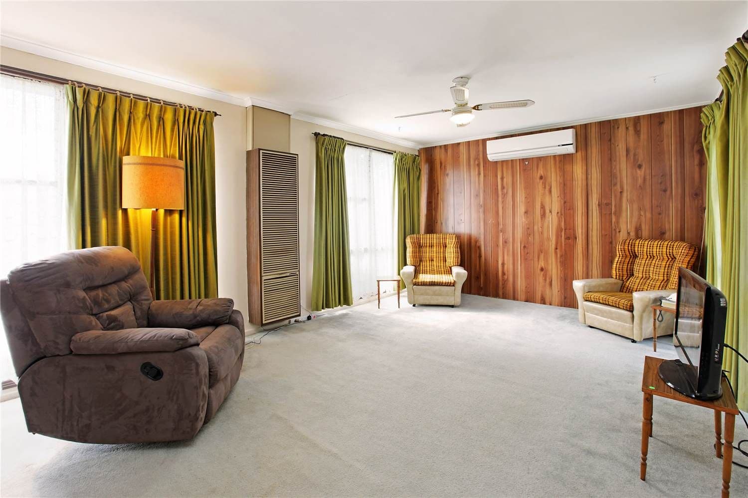 100 Fairbairn Drive, CORIO VIC 3214, Corio - Thumbnail 2