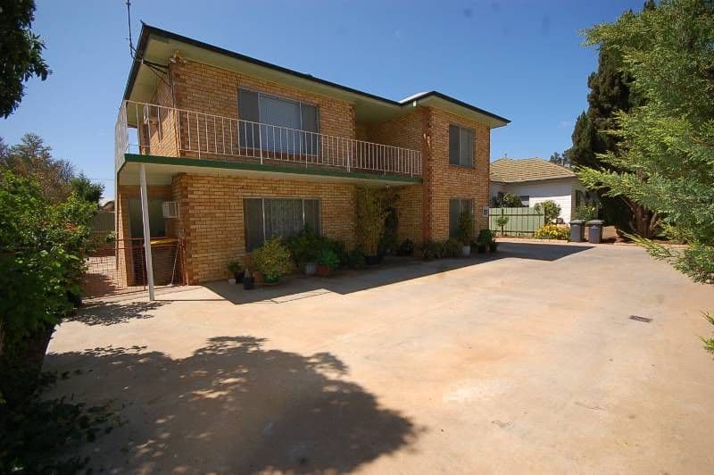 15a and 15b Gallipoli Street, Griffith NSW 2680, Griffith - Thumbnail 2