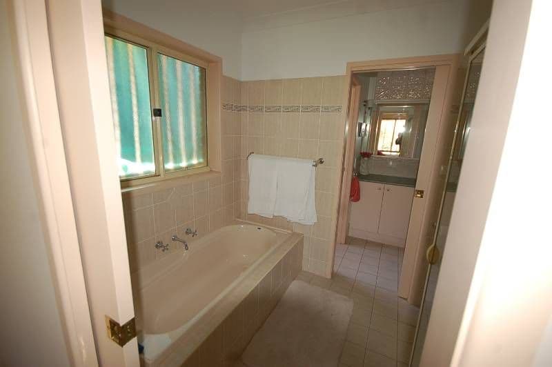 15a and 15b Gallipoli Street, Griffith NSW 2680, Griffith - Thumbnail 7