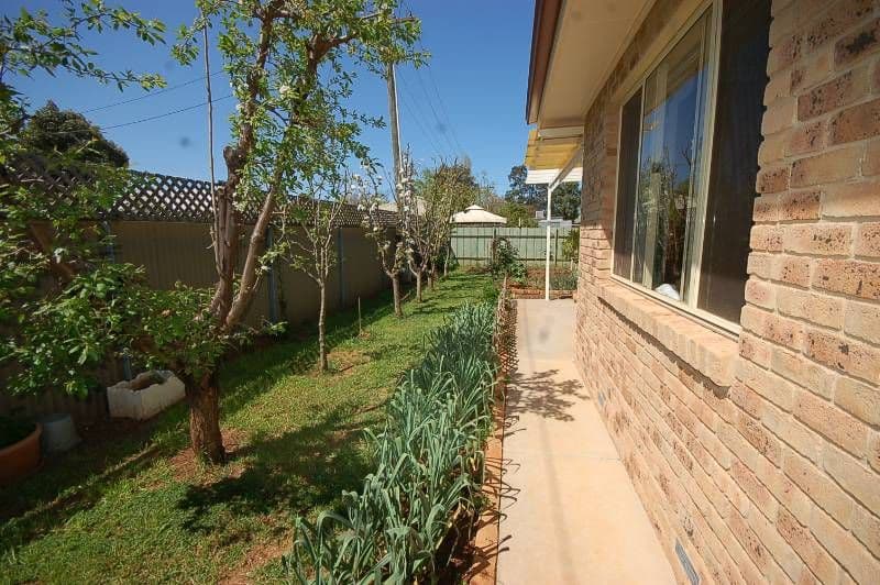 15a and 15b Gallipoli Street, Griffith NSW 2680, Griffith - Thumbnail 8