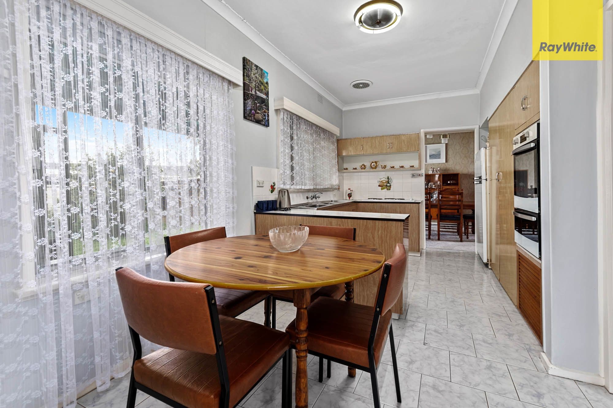16 Clacton Street, St Albans VIC 3021, St Albans - Thumbnail 5