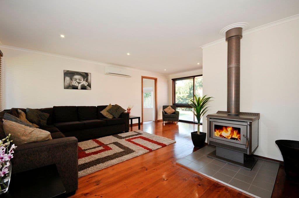 45  ALLAMBANAN Drive, BAYSWATER NORTH VIC 3153, Bayswater North - Thumbnail 2