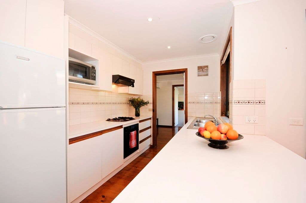 45  ALLAMBANAN Drive, BAYSWATER NORTH VIC 3153, Bayswater North - Thumbnail 3