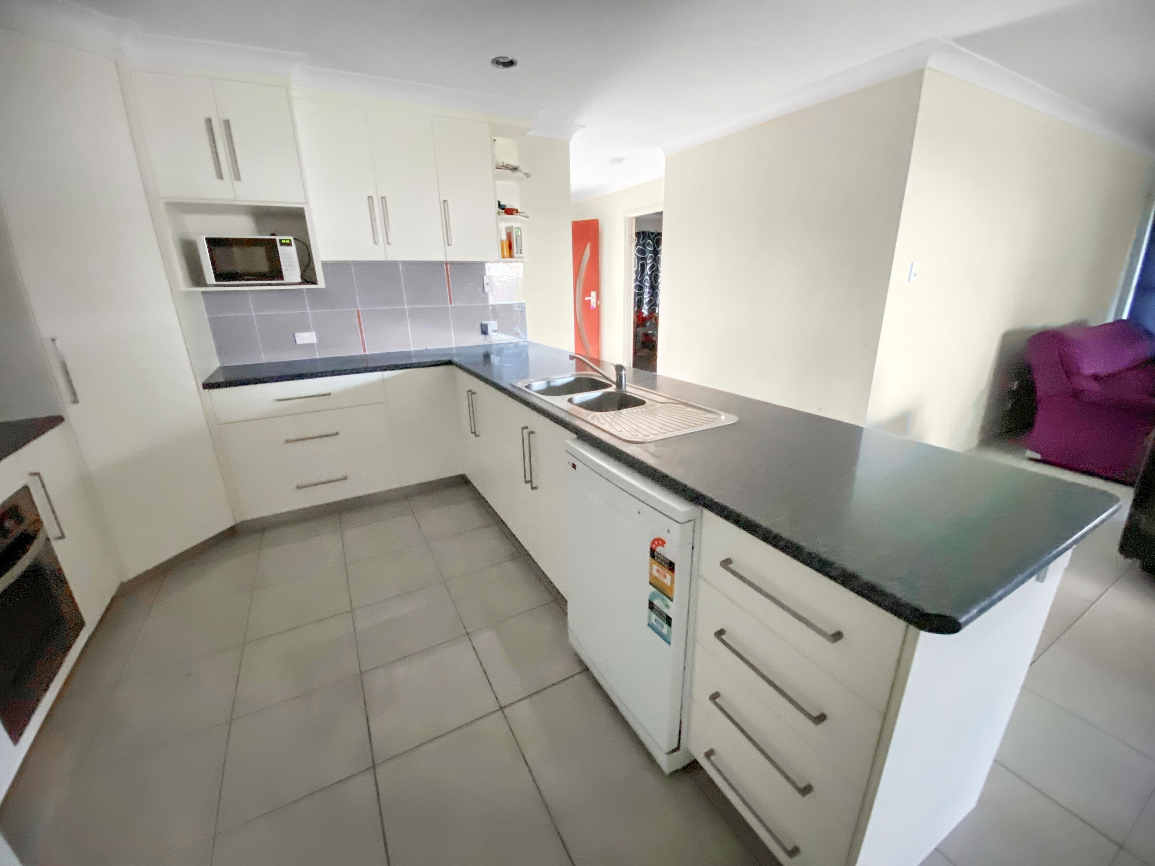 14 Pacific Avenue, Sarina QLD 4737, Sarina - Thumbnail 2