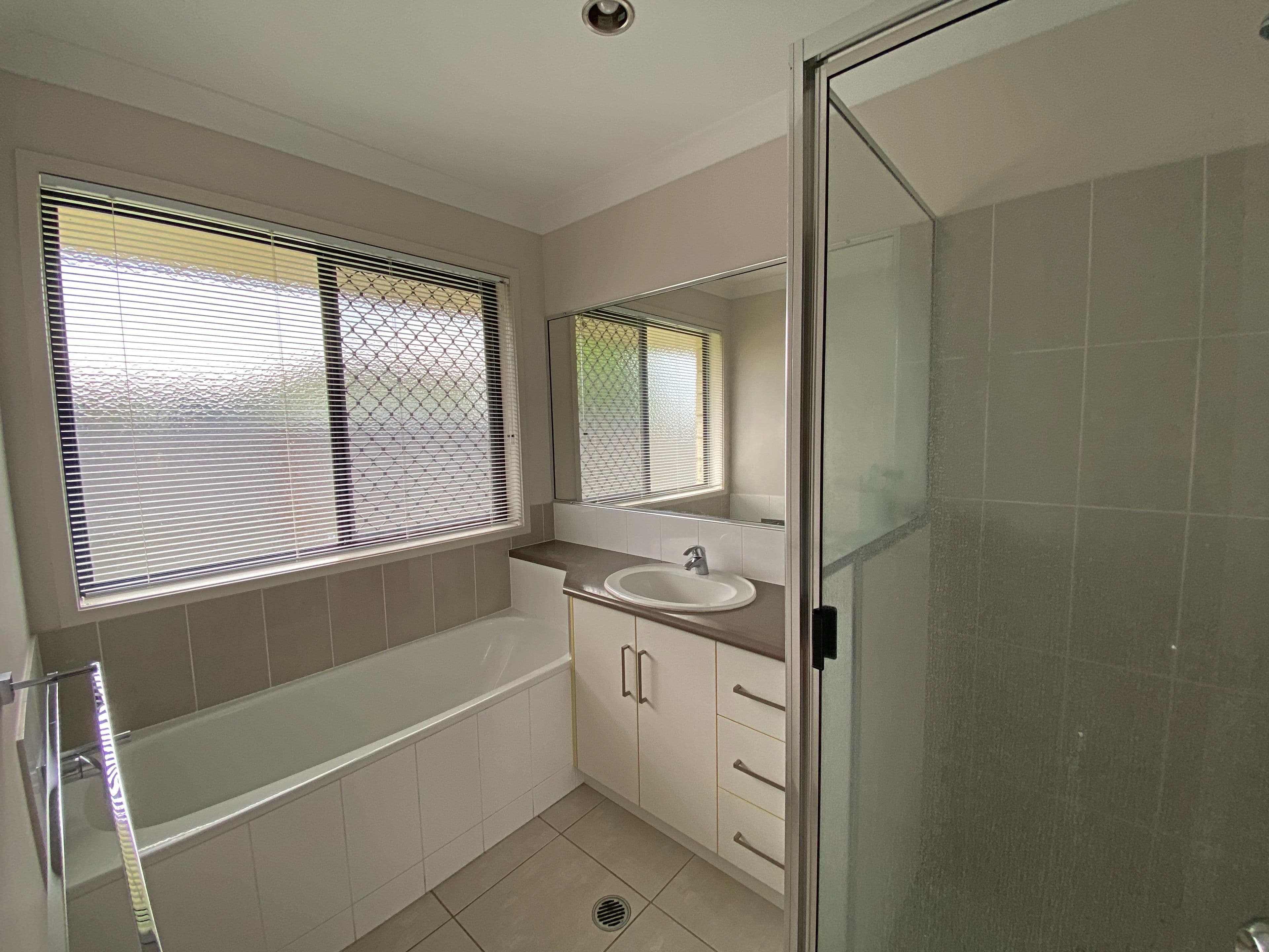 14 Pacific Avenue, Sarina QLD 4737, Sarina - Thumbnail 7