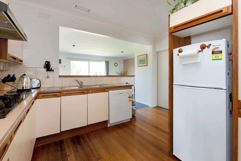 8 Michael Court, SPRINGVALE VIC 3171, Springvale - Thumbnail 2