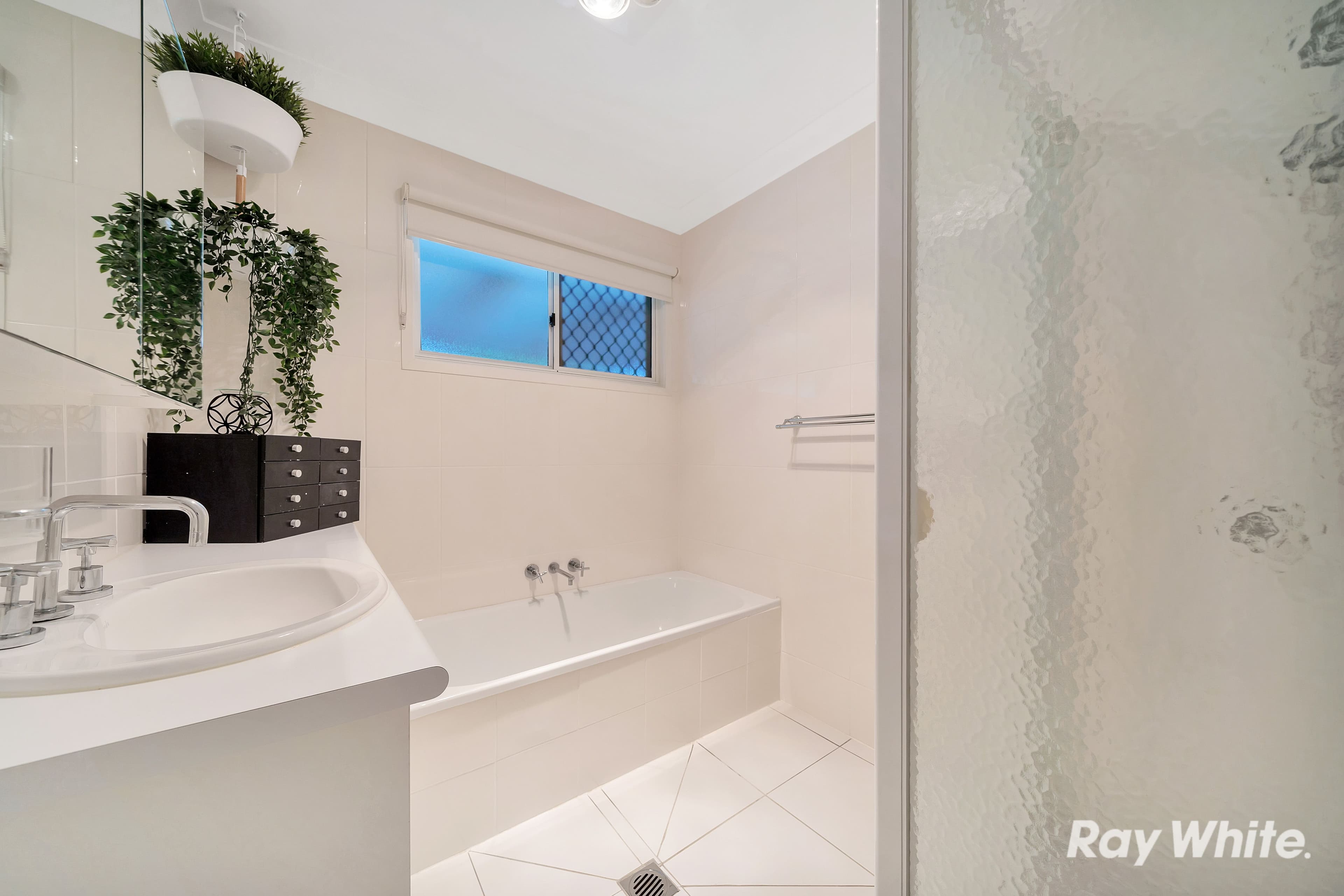 4 Huon Street, Crestmead QLD 4132, Crestmead - Thumbnail 3