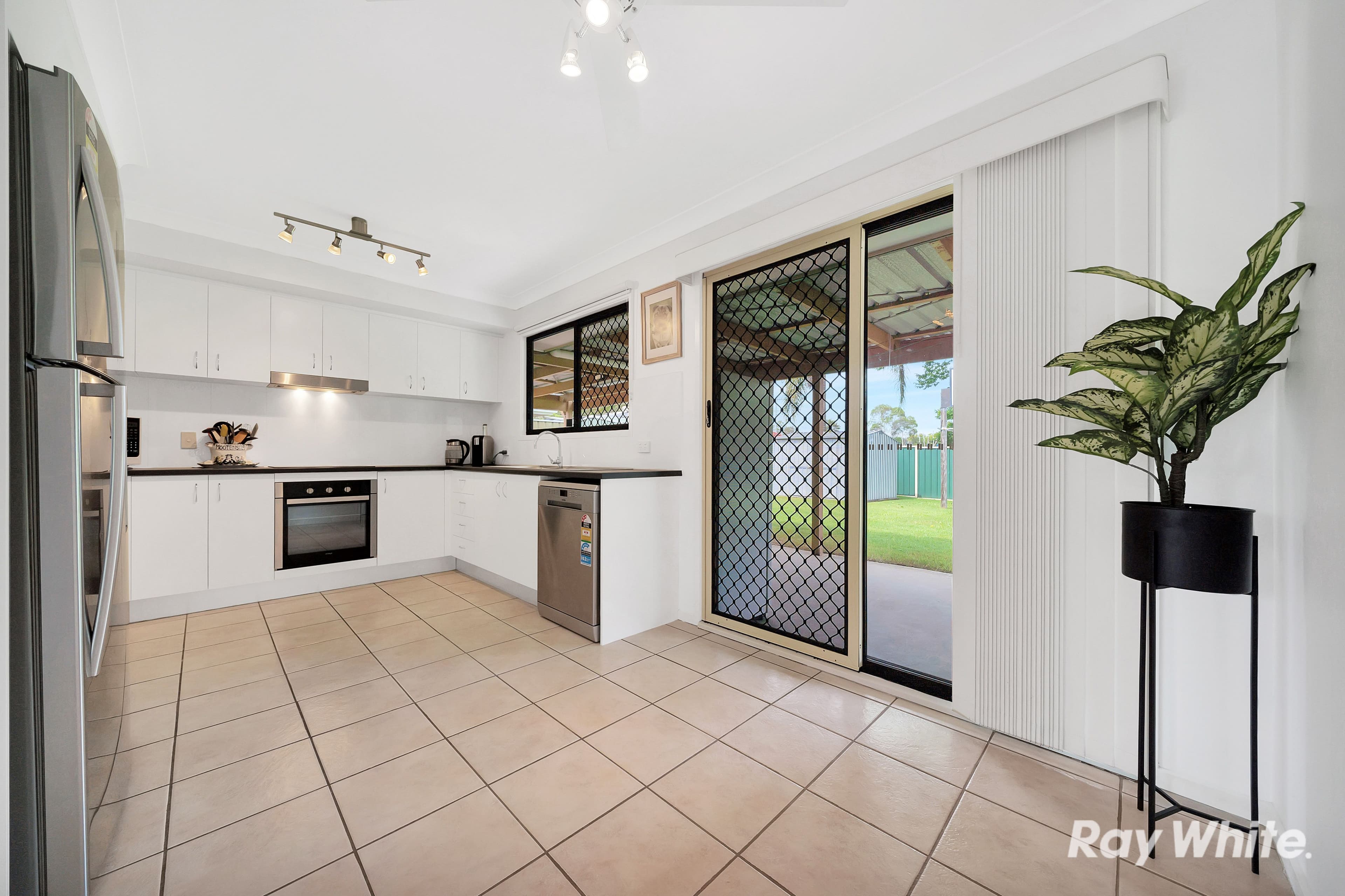 4 Huon Street, Crestmead QLD 4132, Crestmead - Thumbnail 7