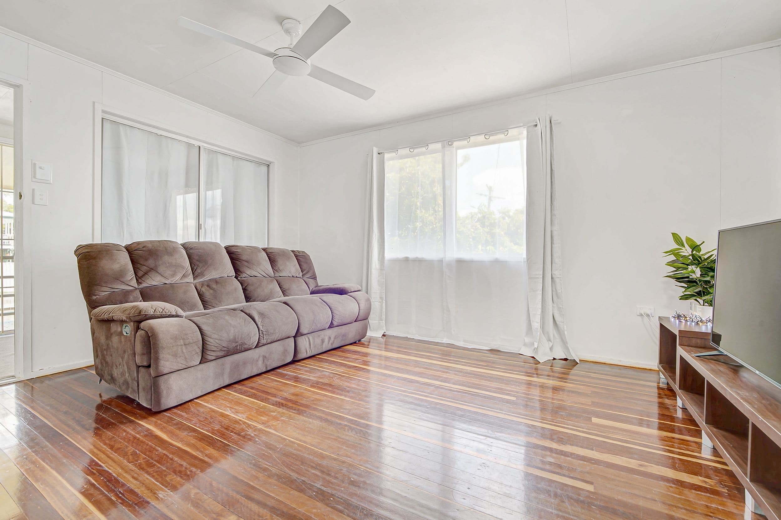 10 Whiting Street, Toolooa QLD 4680, Toolooa - Thumbnail 8