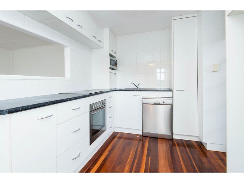30 Belcaro Street, UPPER MOUNT GRAVATT QLD 4122, Upper Mount Gravatt - Thumbnail 3