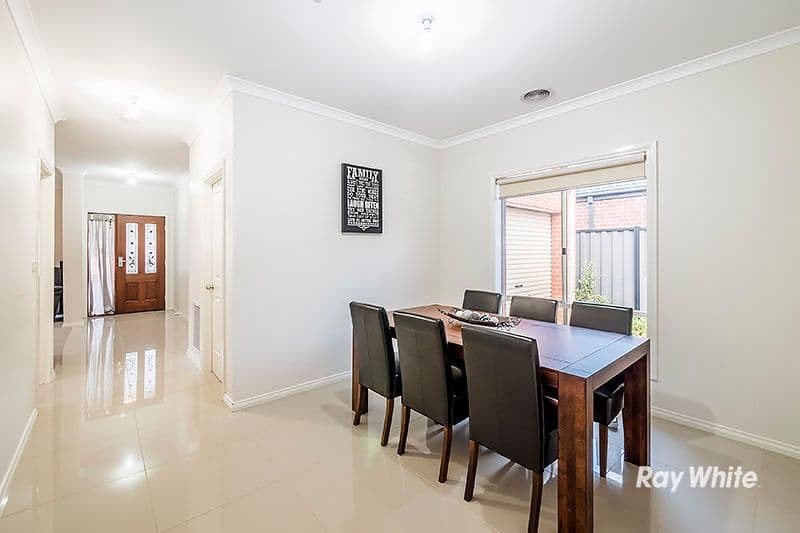 4 San Fratello Street, Clyde North VIC 3978, Clyde North - Thumbnail 3