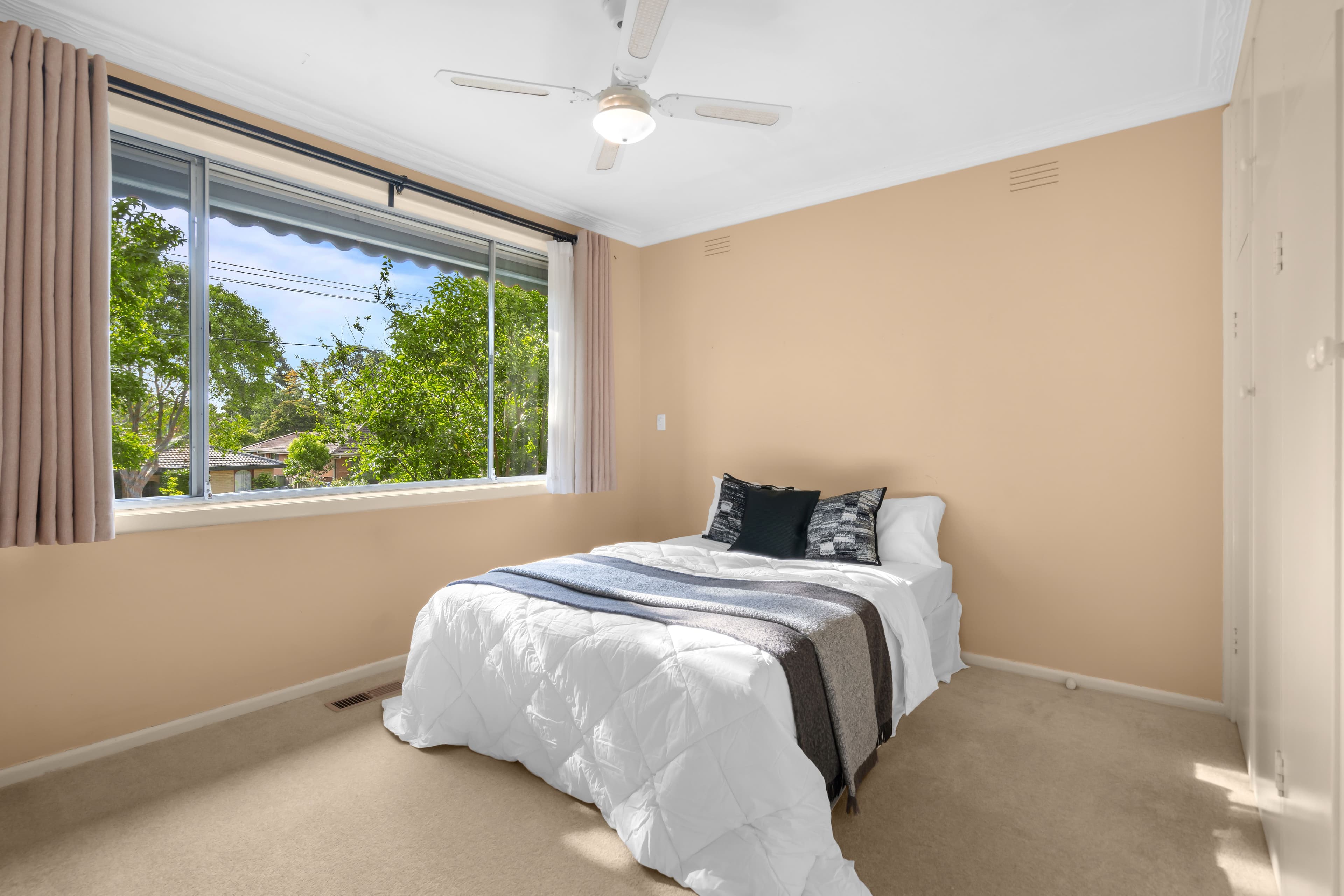16 Otira Road, Knoxfield VIC 3180, Knoxfield - Thumbnail 4