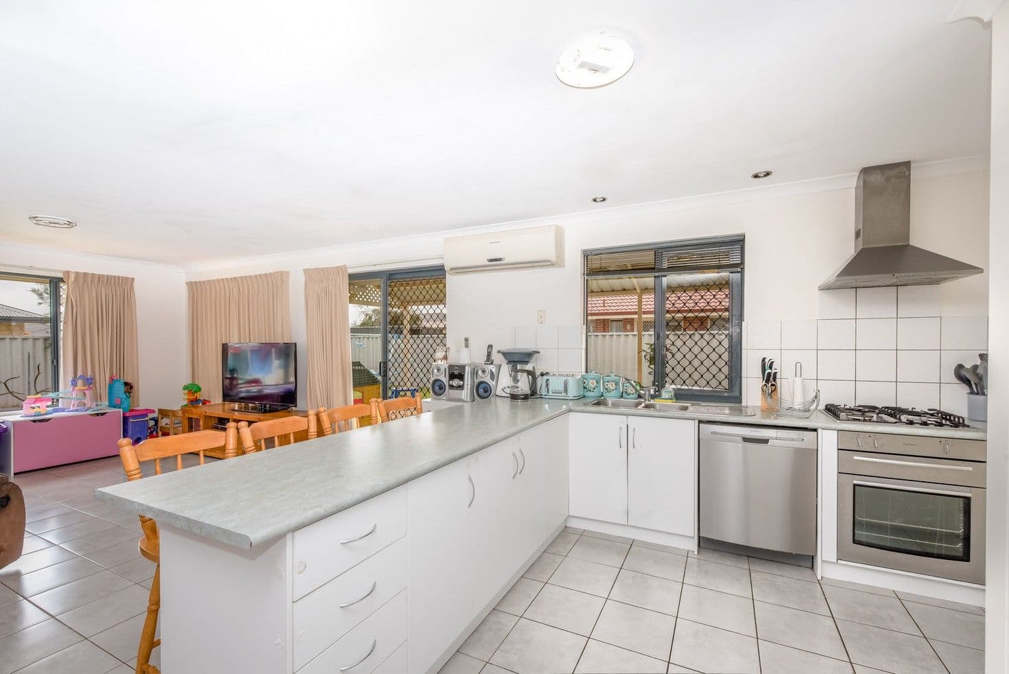 12 Whitworth Drive, Sunset Beach WA 6530, Sunset Beach - Thumbnail 3