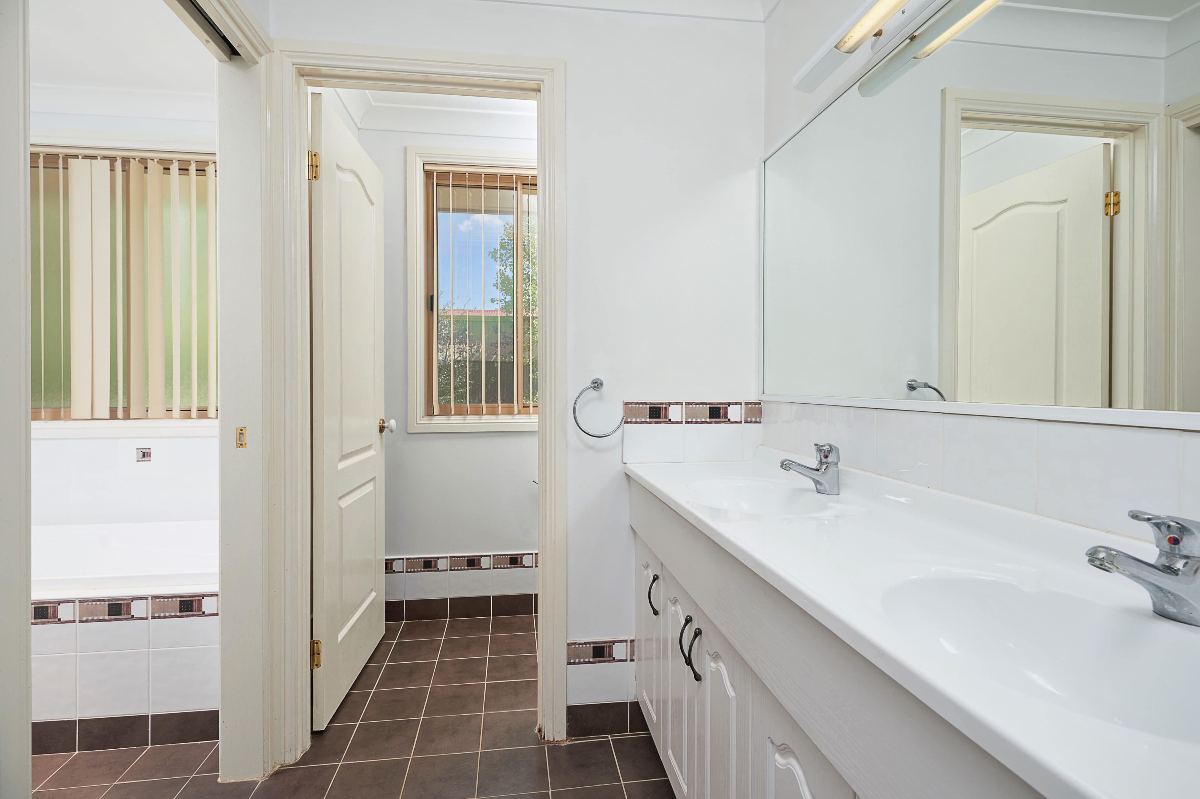 8 Centenary Drive, Marrar - Thumbnail 8