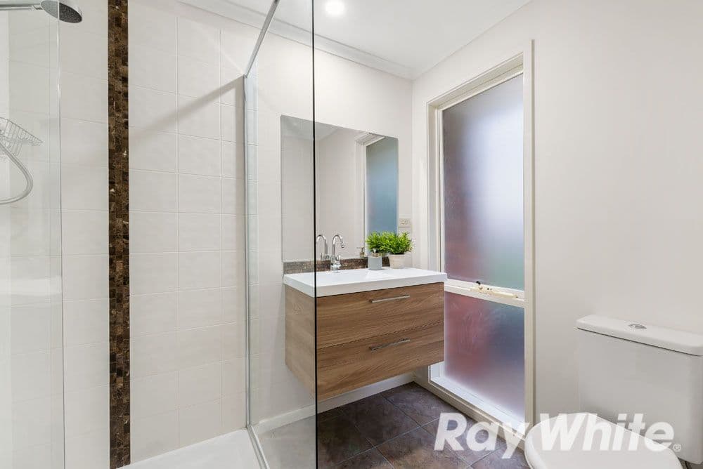 10 MacGregor Court, Rowville VIC 3178, Rowville - Thumbnail 5