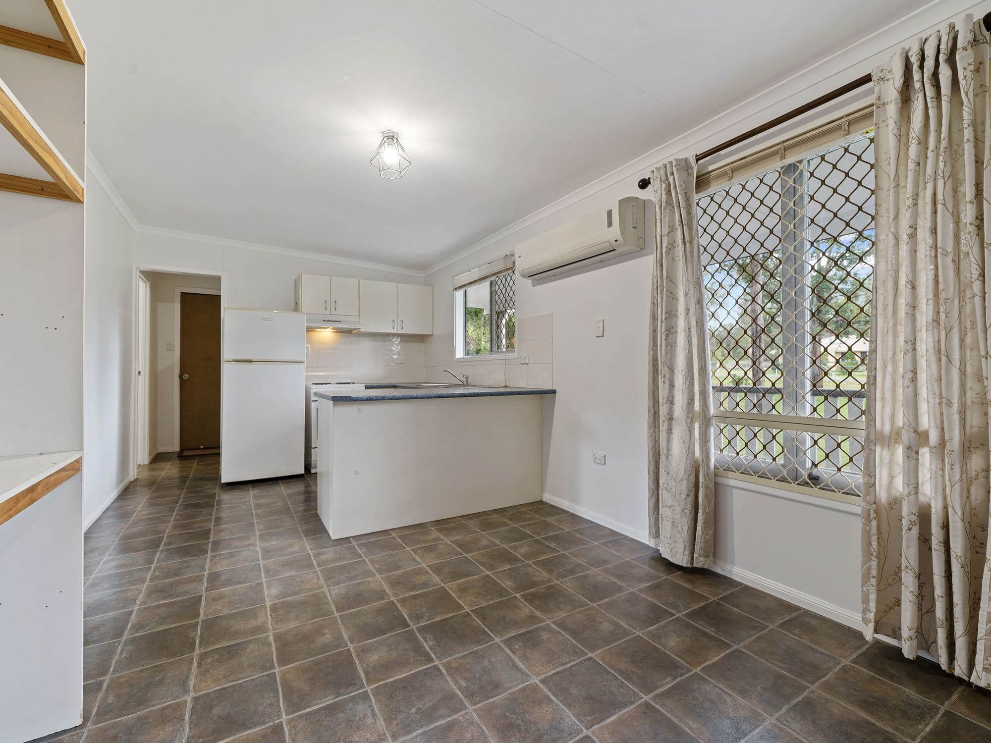 48 Cedar Avenue, Esk QLD 4312, Esk - Thumbnail 5