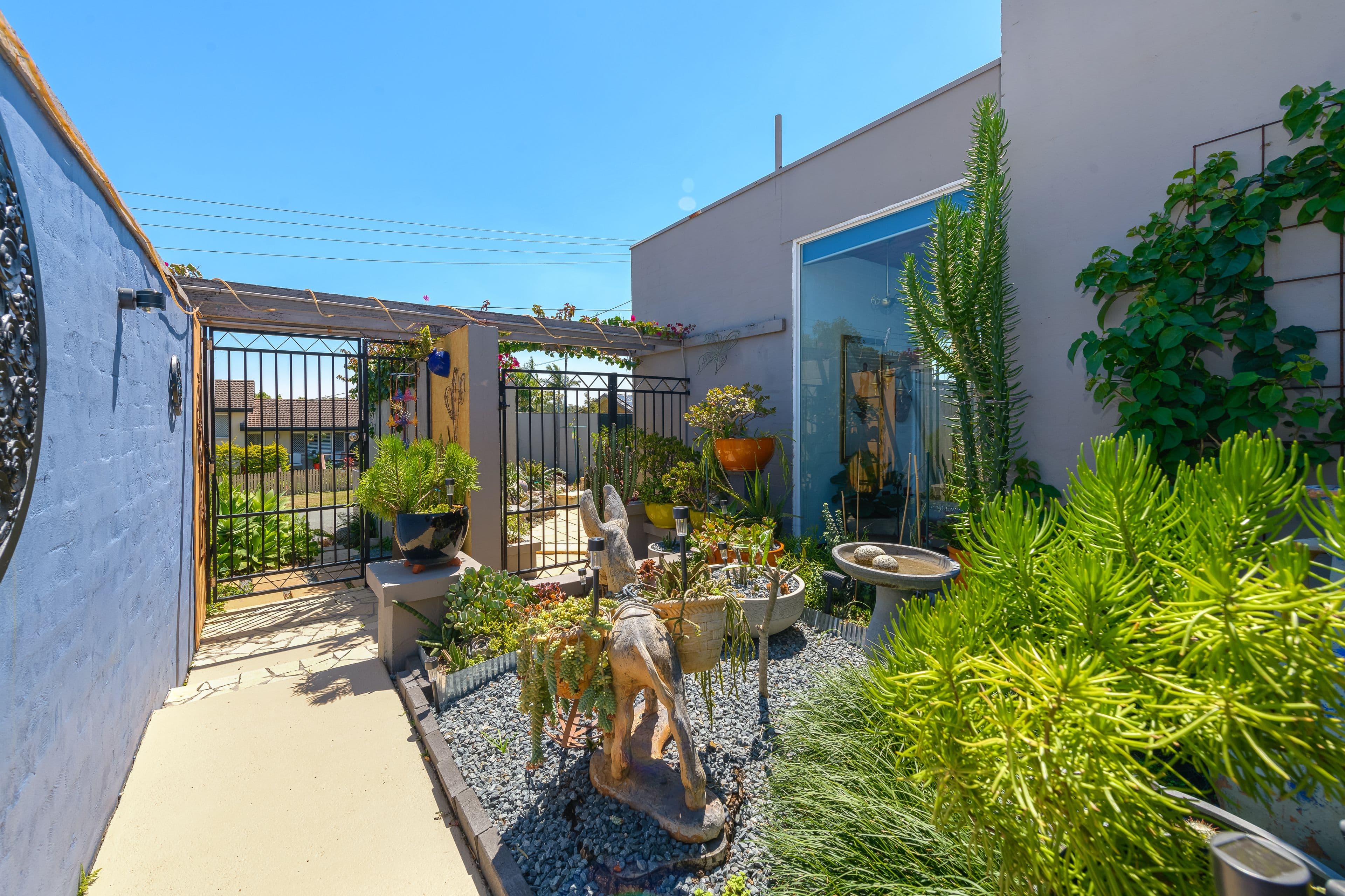 9 Lergessner Street, Biggera Waters QLD 4216, Biggera Waters - Thumbnail 4