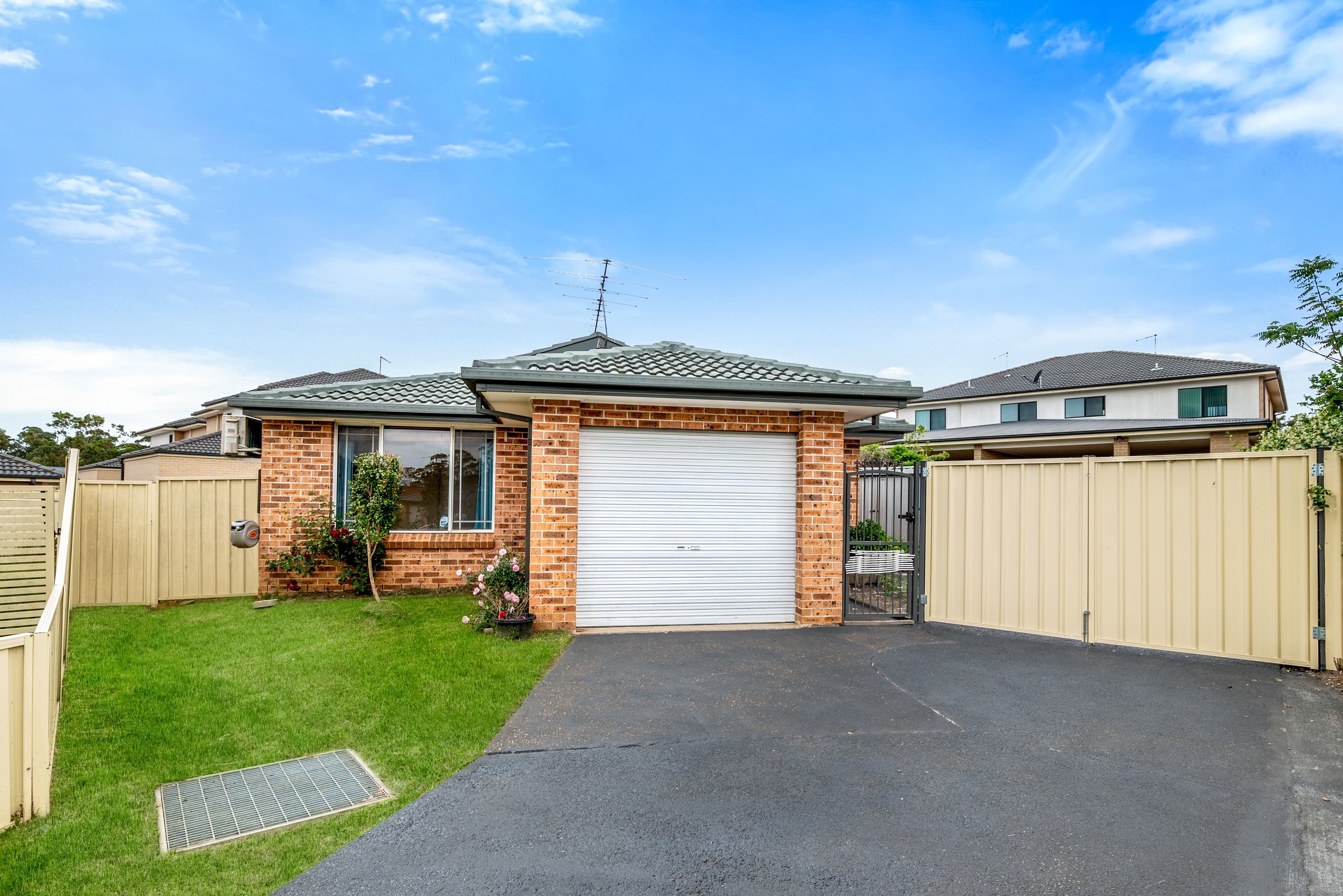 15 Stockalls Place, Minto NSW 2566, Minto - Image 1