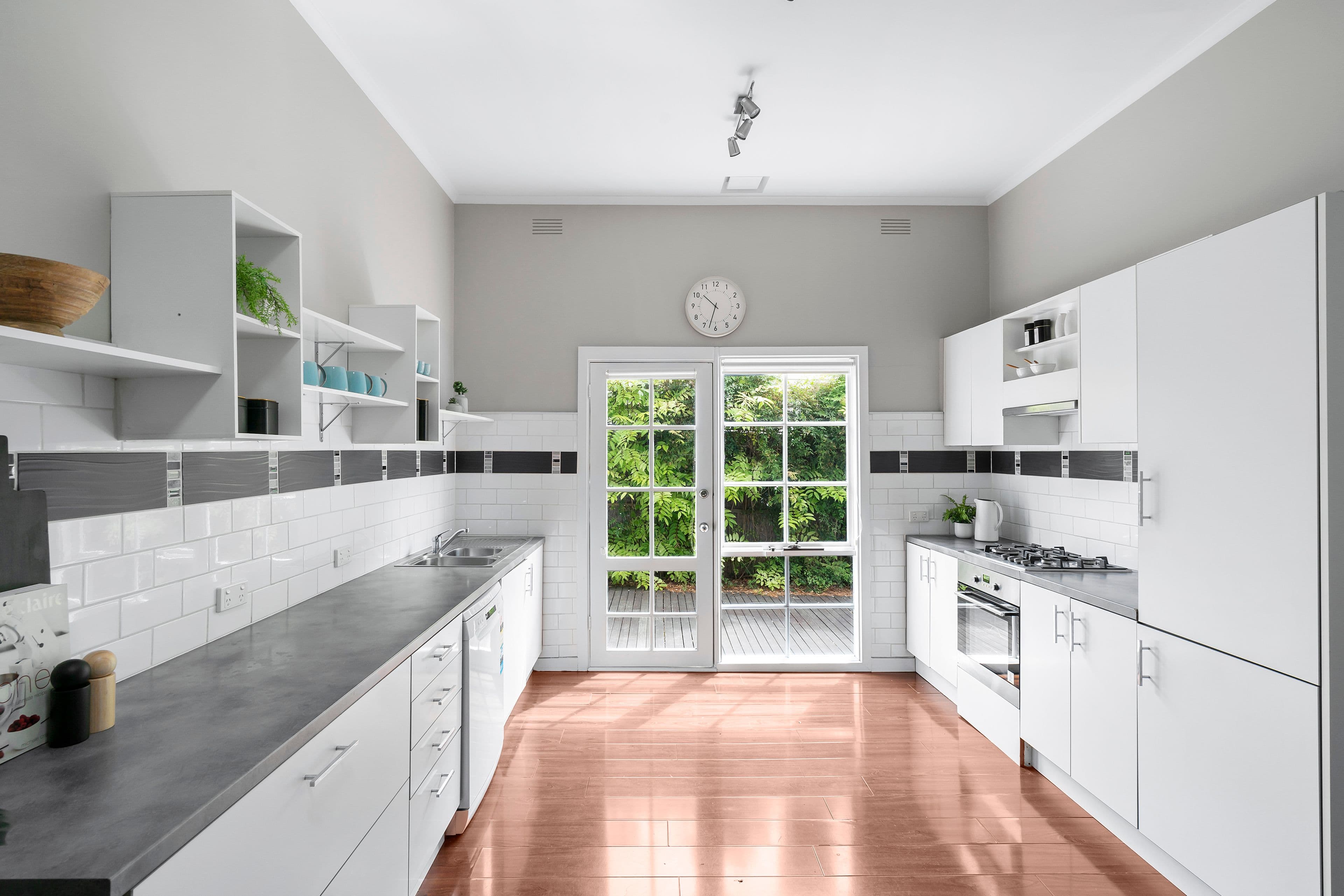 43 Oakbank Street, Newport VIC 3015, Newport - Thumbnail 3