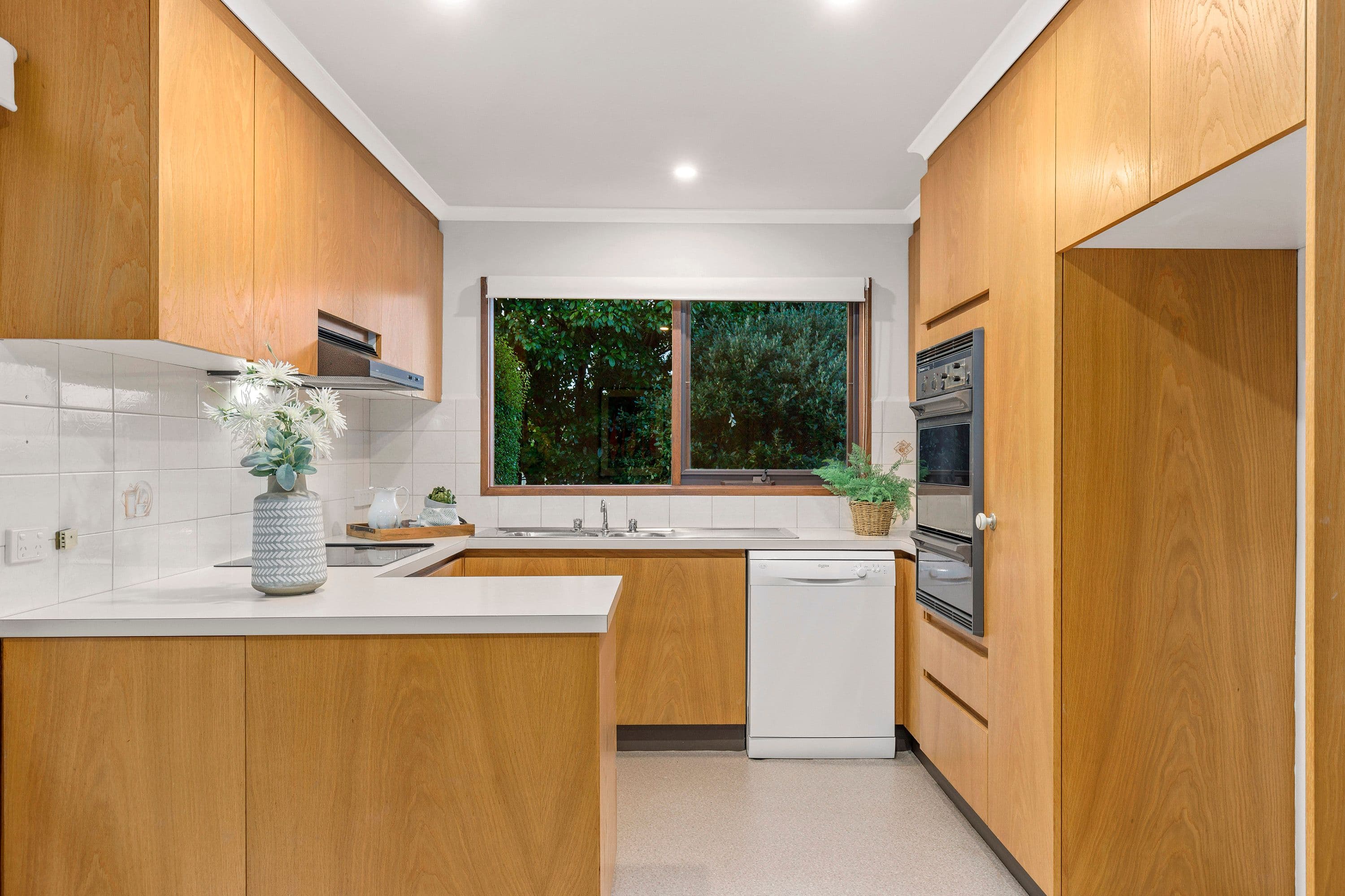26 Munro Avenue, Mount Waverley VIC 3149, Mount Waverley - Thumbnail 6