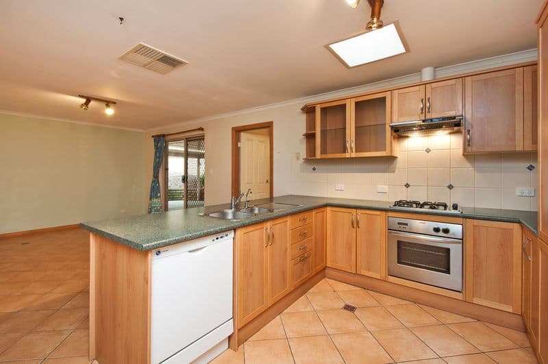 10 Woodland Grove, ABERFOYLE PARK SA 5159, Aberfoyle Park - Thumbnail 6