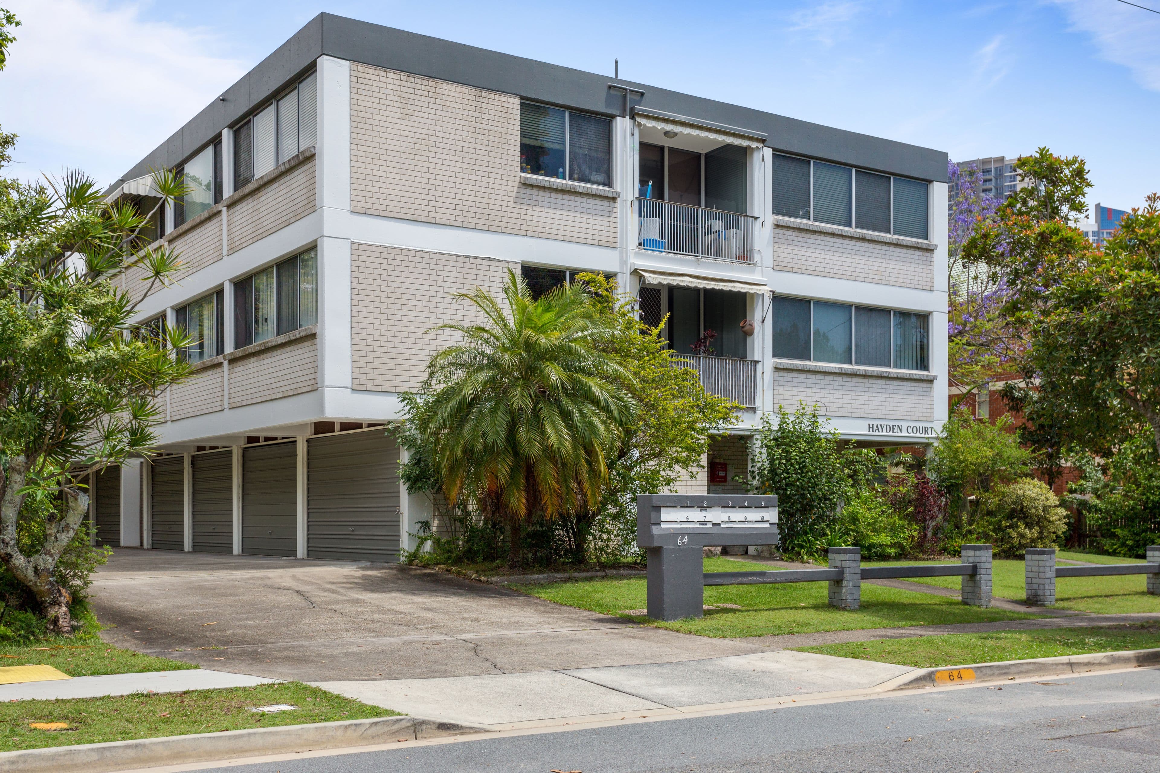 64 Bauer Street, Southport QLD 4215, Southport - Thumbnail 6