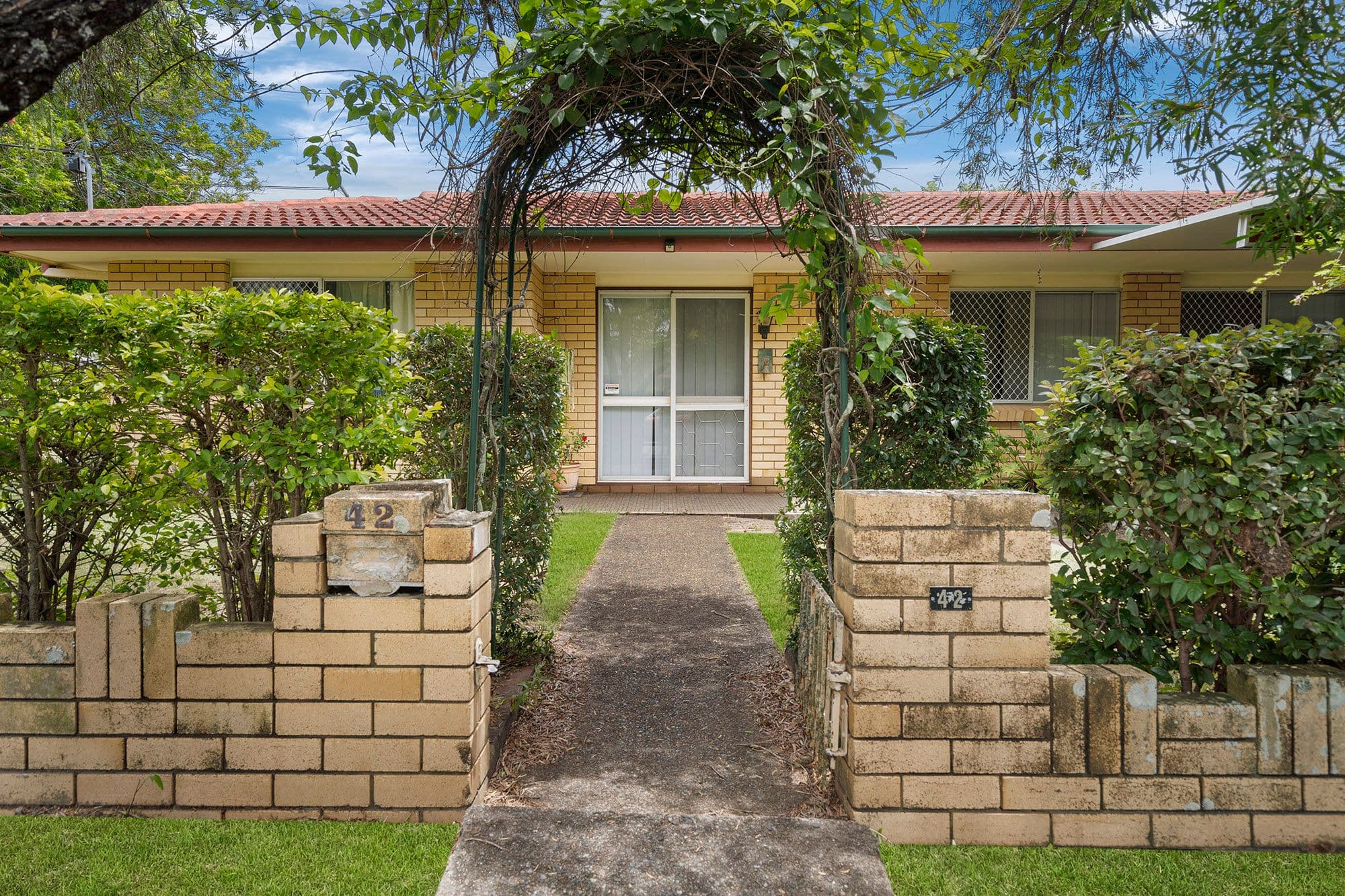 42 Southgate Drive, Woodridge QLD 4114, Woodridge - Image 1