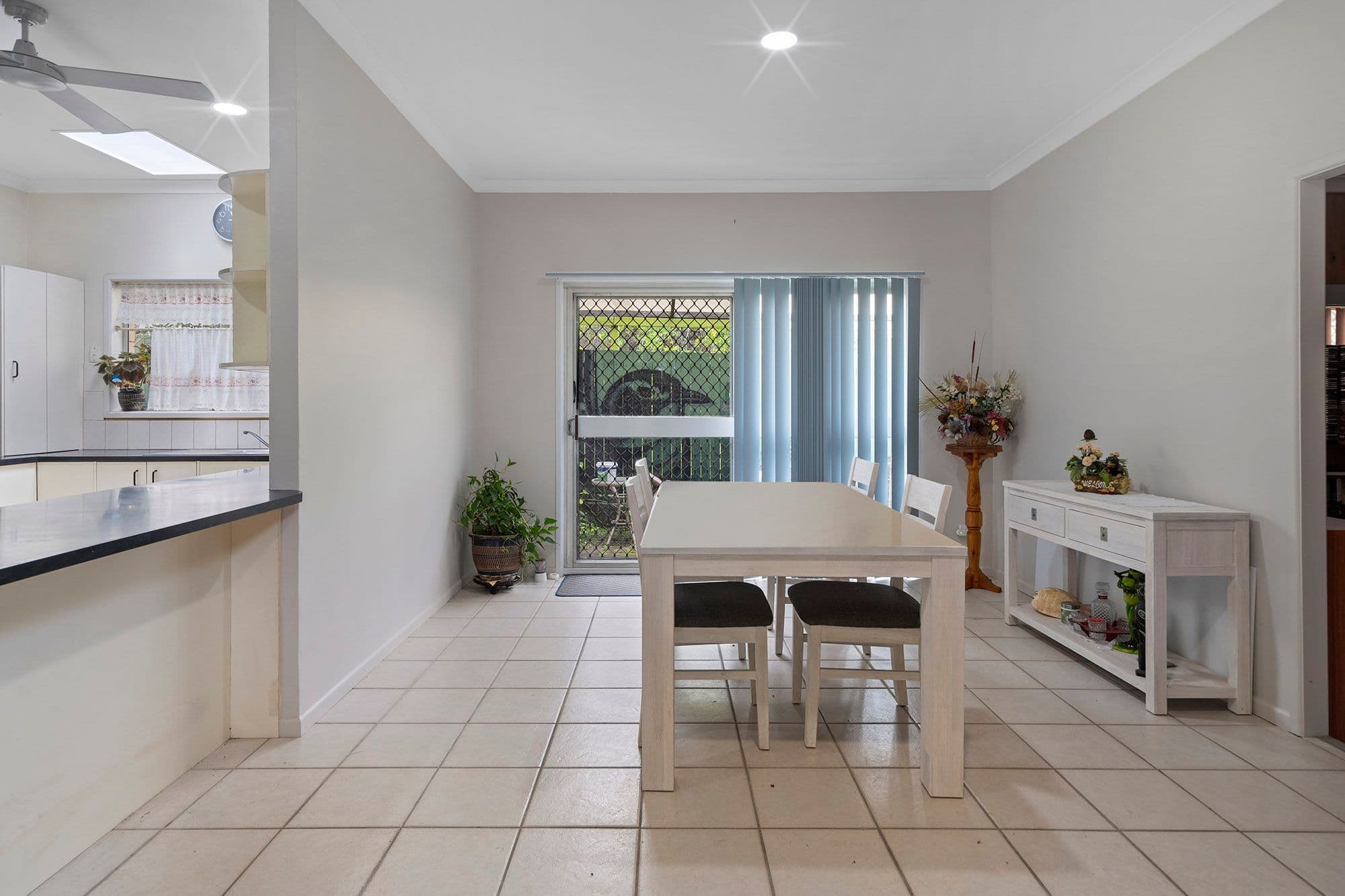 42 Southgate Drive, Woodridge QLD 4114, Woodridge - Thumbnail 4