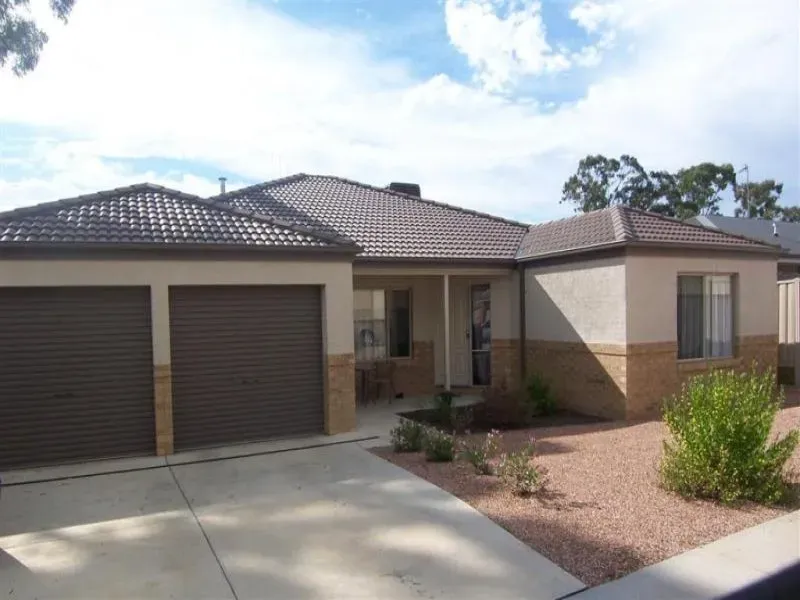 15 Melinda Street, California Gully VIC 3556, California Gully - Image 1