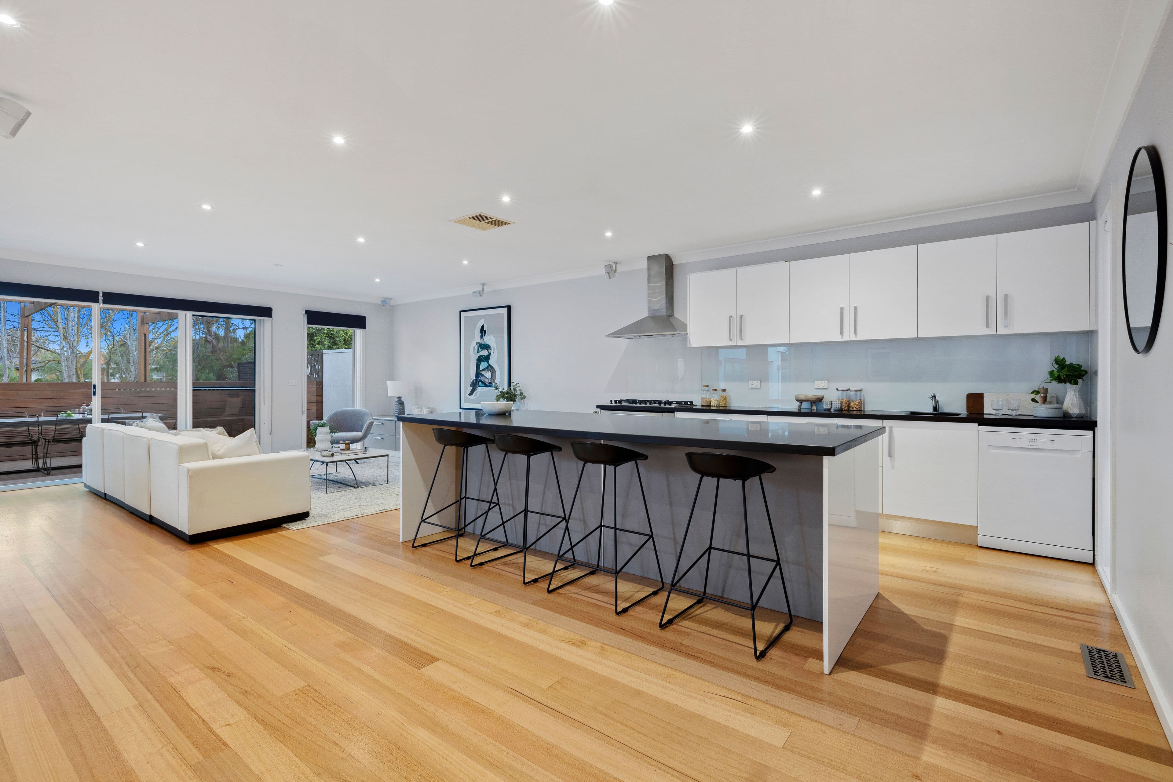 17 Keiller Avenue, Parkdale VIC 3195, Parkdale - Thumbnail 2
