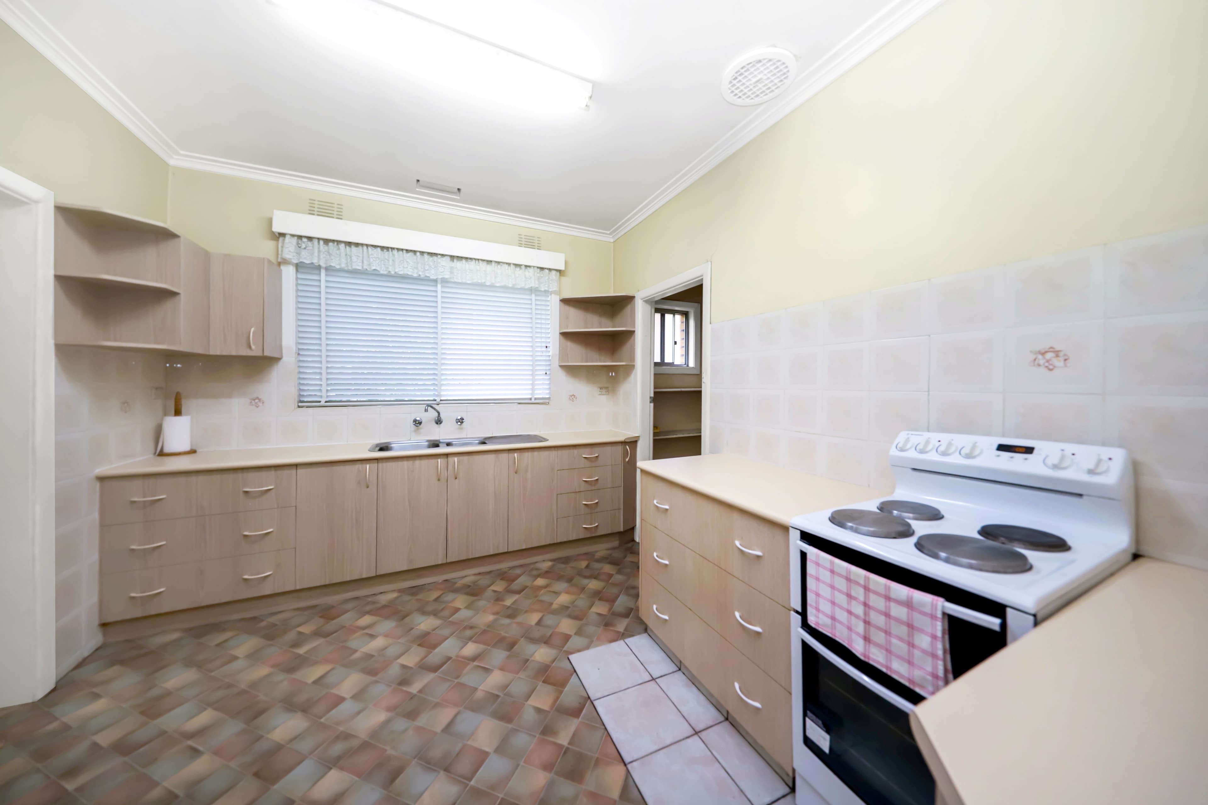 82 Lambie Street, Tumut NSW 2720, Tumut - Thumbnail 3