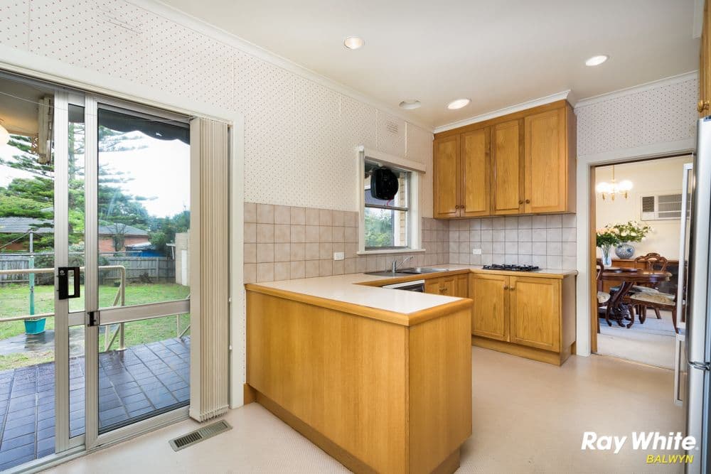 11 Burilla Avenue, Doncaster VIC 3108, Doncaster - Thumbnail 3