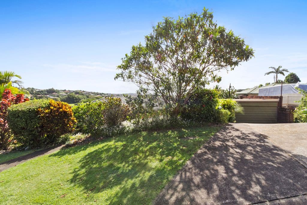 20 Banora Hills Drive, Banora Point - Thumbnail 2