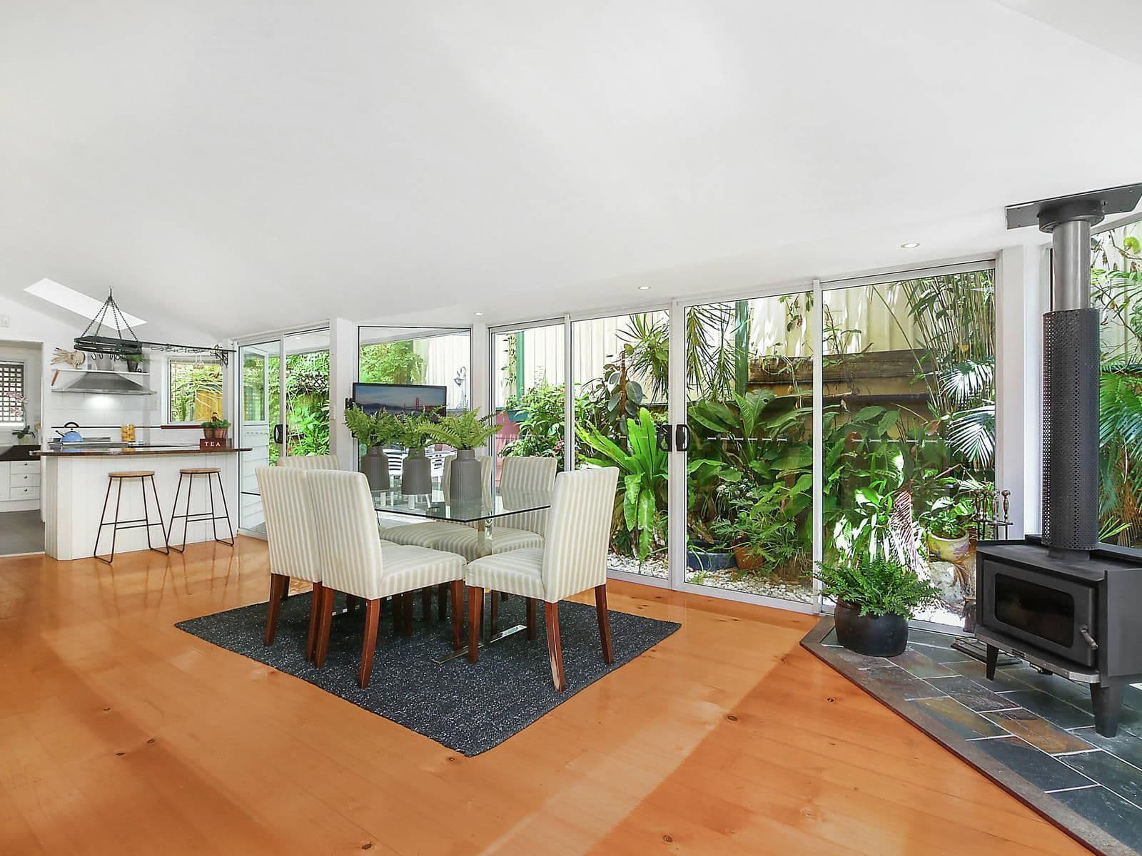 97 ISAAC Street, Spring Hill QLD 4000, Spring Hill - Thumbnail 2