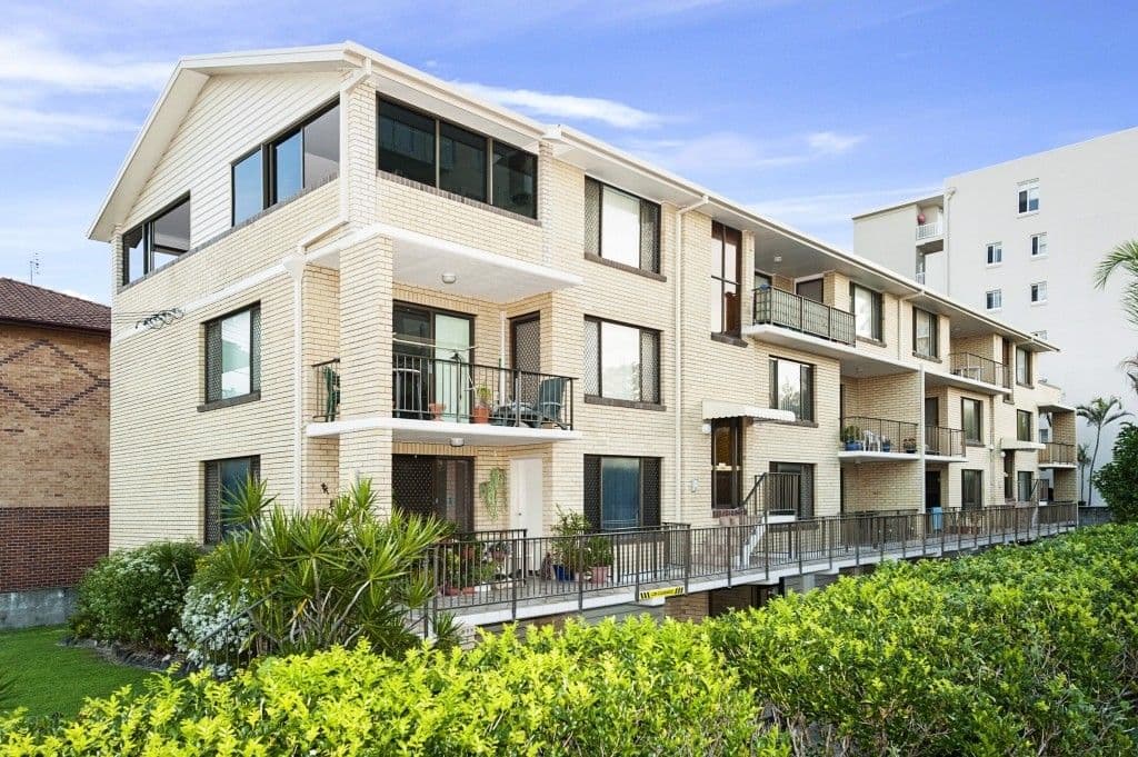 3 Lord Street, Kirra QLD 4225, Kirra - Thumbnail 2